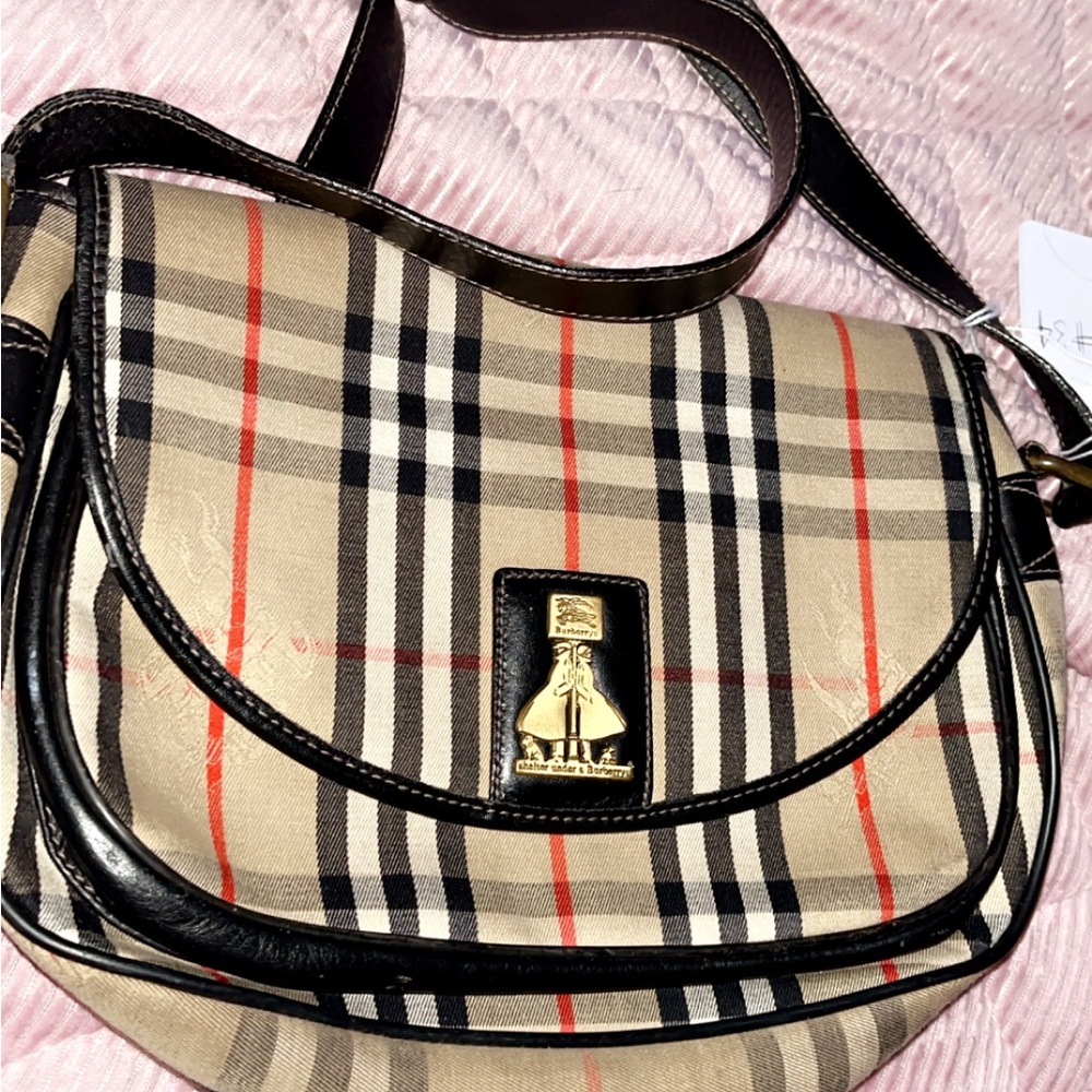 Authentic VINTAGE one of a kind BURBERRY equestrian imprint shoulder/crossbody